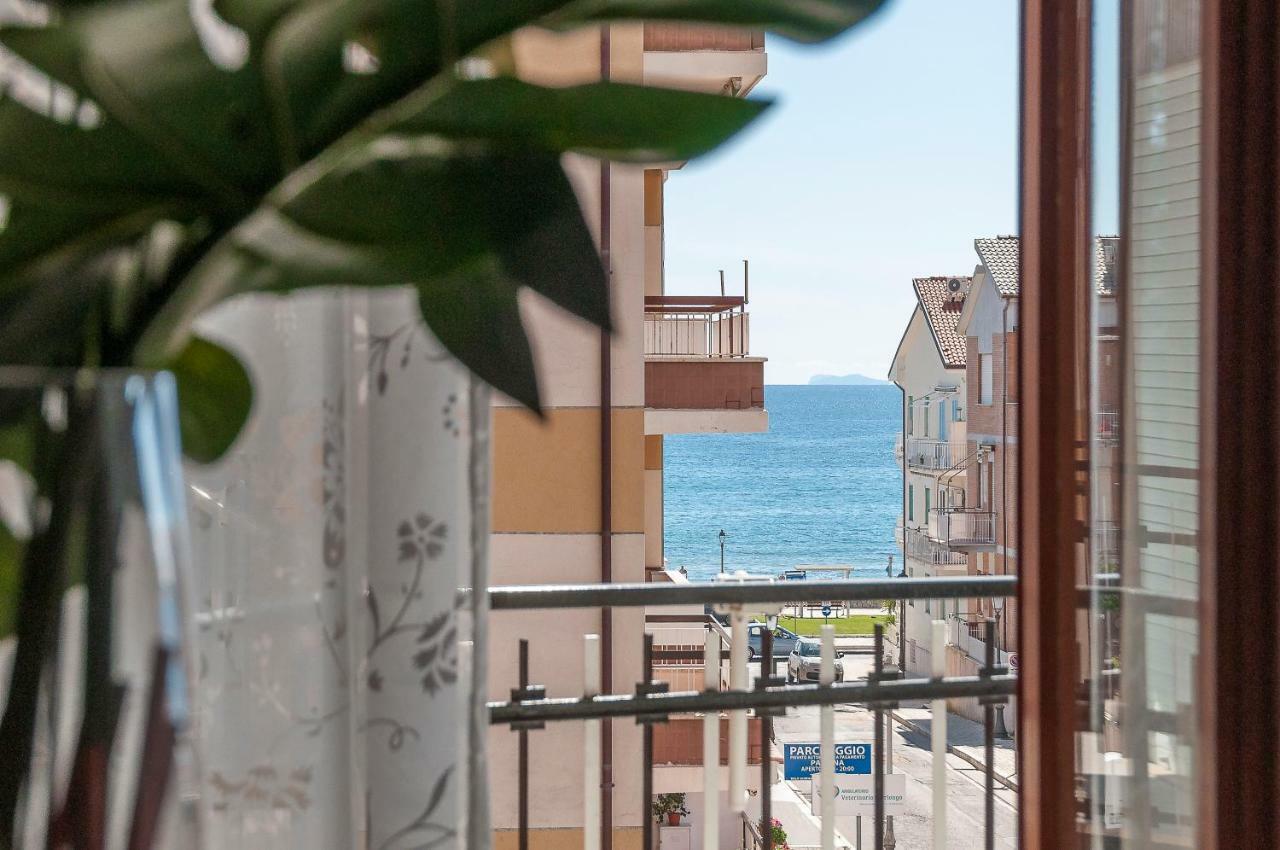 Апартаменты Casa Vacanza Flora Сперлонга Экстерьер фото